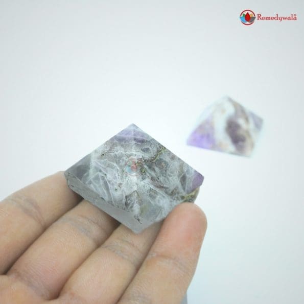 Amethyst Pyramid 3.5cm - Image 6