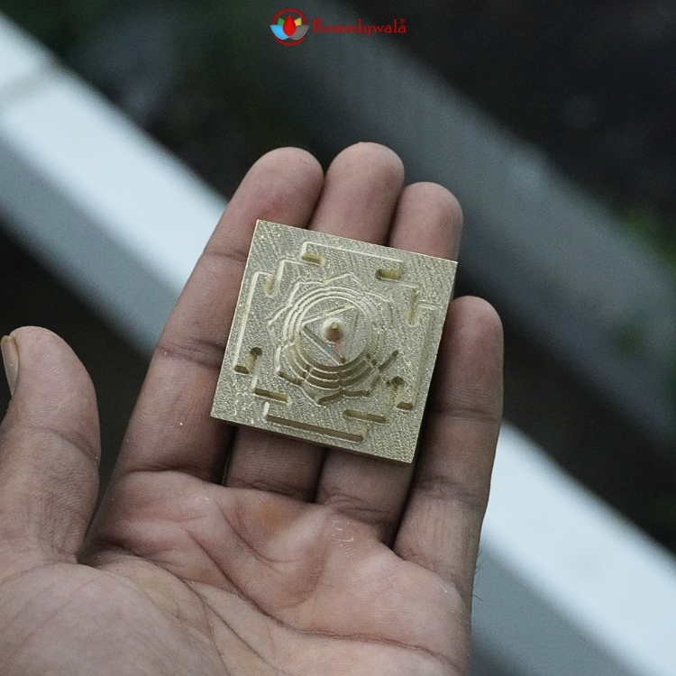 Panchdhatu Gayatri Yantra - Image 2