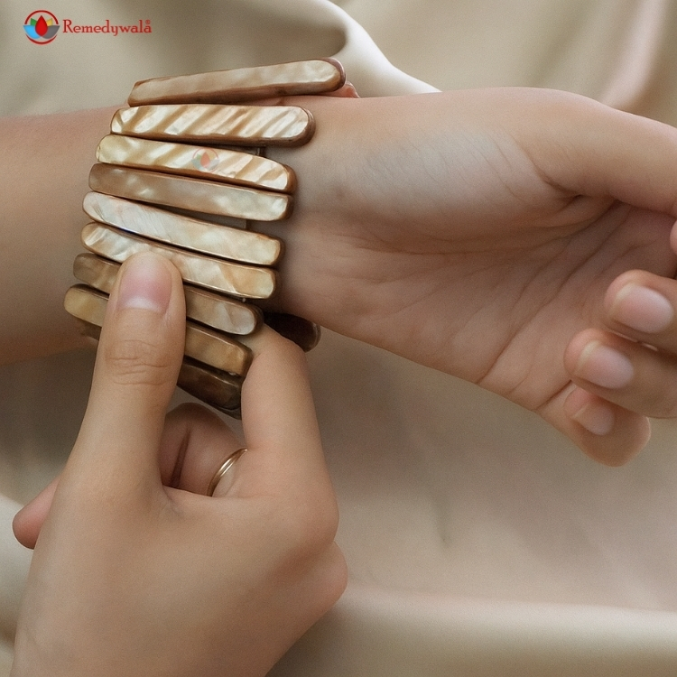 Natural Shell Stick Stretch Bracelet - Image 3